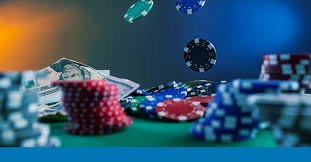 Live table feature cards with privacy reminders for Bangladesh users